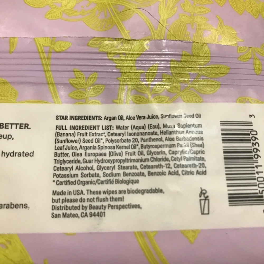 Refreshments Body and Hand lotions with Makeup wipes and cleansing face wipes - Picture 5 of 10